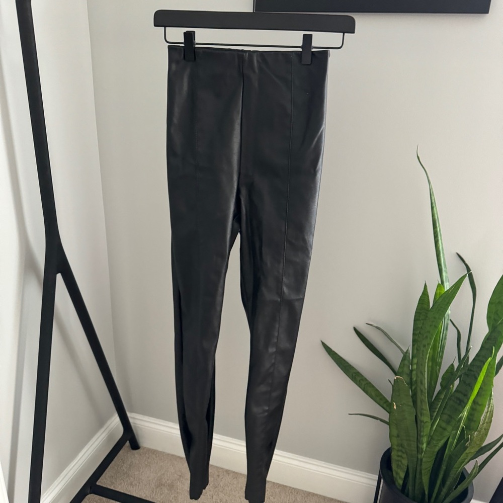 ASOS Black Leather Skinny Legging Pant Size US 2